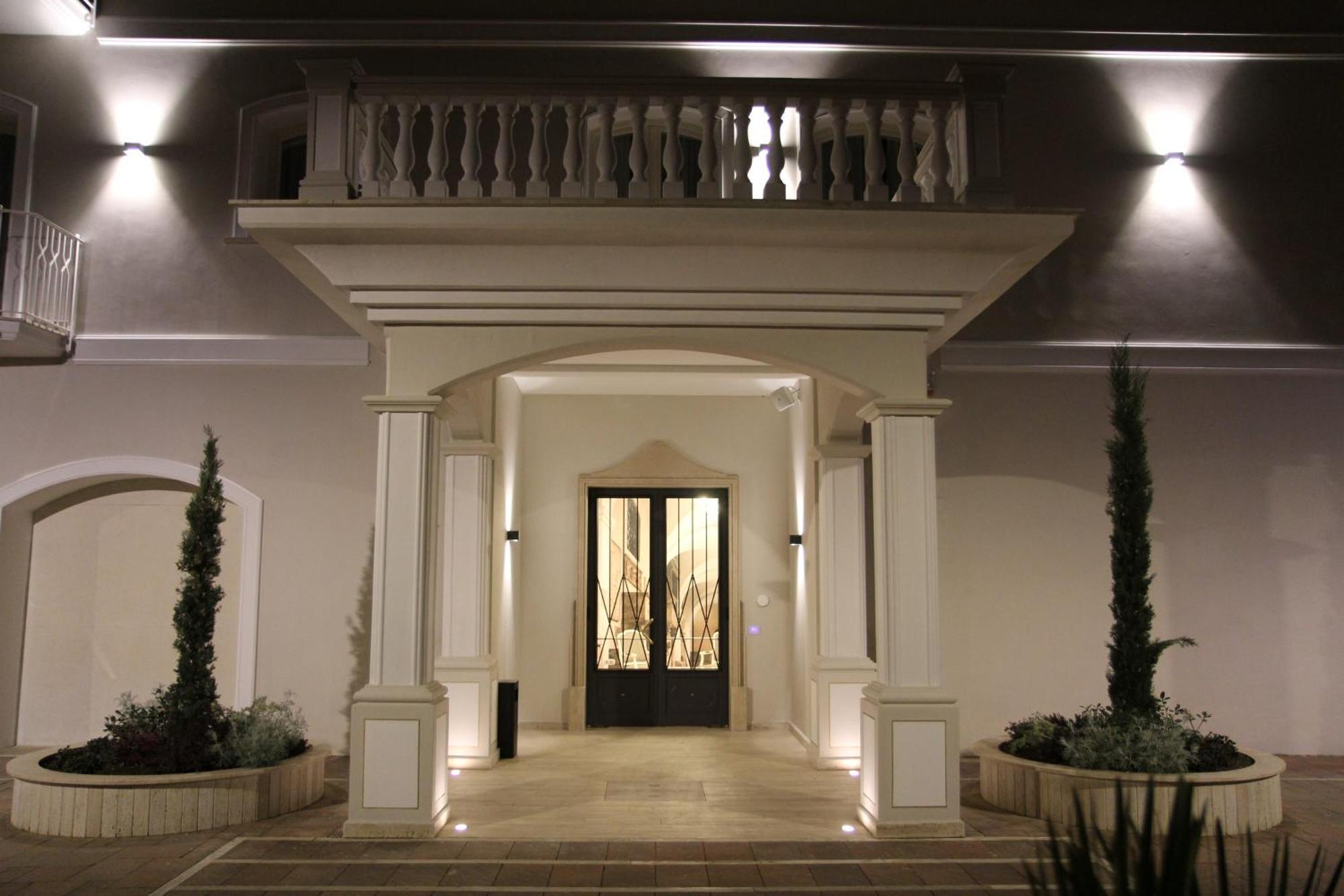 Suites & Apartments Liola' Castrocielo Luaran gambar