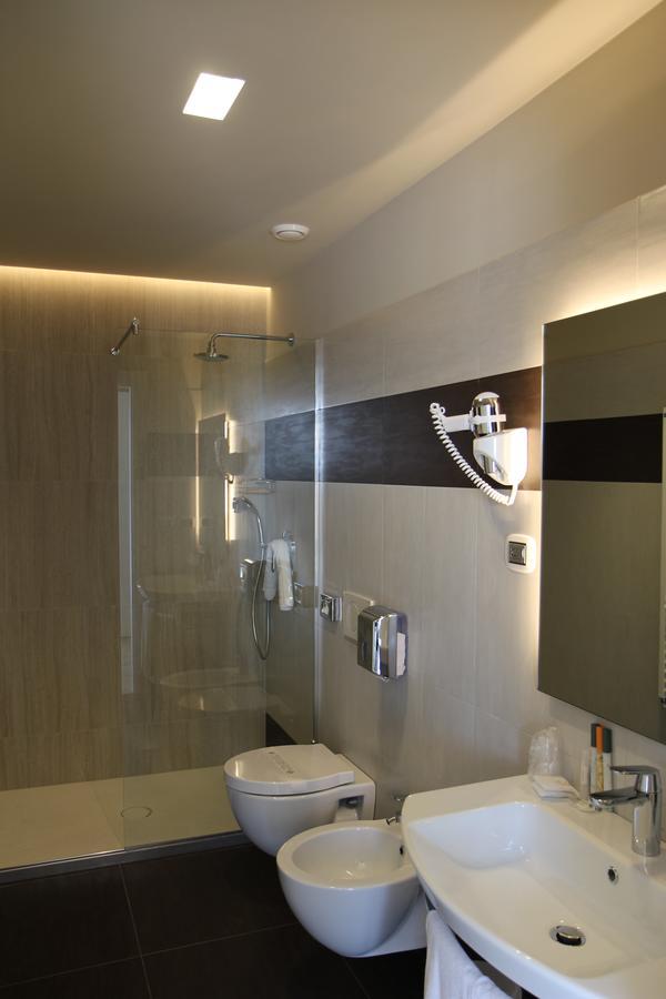 Suites & Apartments Liola' Castrocielo Luaran gambar